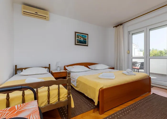 شقة 2745a أوميس